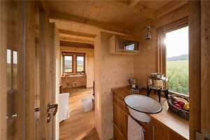 Kosten für den Bau eines Satteldachs auf einem Mobilheim - 2026 | De.EcoBuilderz.com