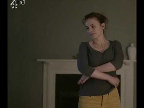 Hayley Atwell's Navel