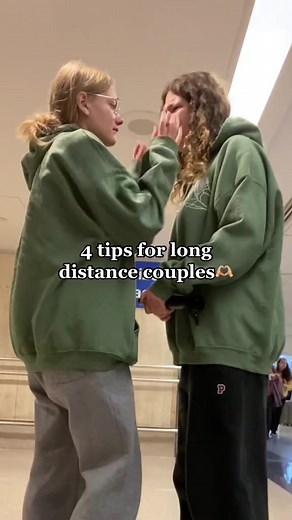 21K views · 132 reactions | 4 tips for #longdistance couples  via @cheerstothequeers #bondheart #bondtouch #ldr Shop your Bond Heart: https://bit.ly/bondheart #heartbeatnecklace #personalizednecklace #jewlery #familynecklace #friendshipnecklace #memory #locket #accessory #musthave #longdistancerelationship #distancesucks #couple #relationships #relationshipgoals | Bond Touch | Facebook