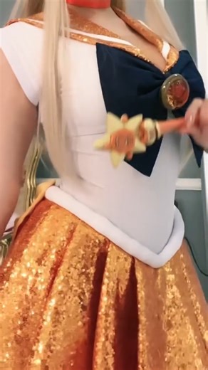 1.6K views · 13 shares | Sailor Venus (courtesy of Momo Kim Lee) #sailormoon #anime #animecosplay #sailorvenus | The Shake Ups | Facebook
