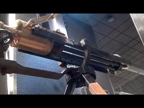 実弾射撃 ガトリングガン 手動式機関銃 (Hand Cranked Gatling Gun)