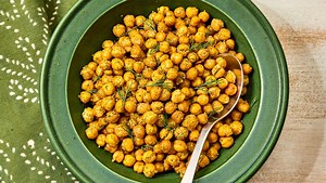 How to make dill pickle crispy chickpeas