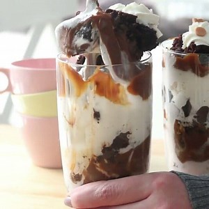 21 reactions | Yum Yum Brownie Parfait @pankobunny⠀ *Save this...