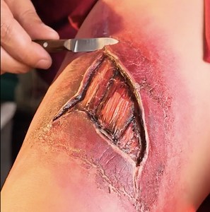 Unique Halloween Makeup Ideas to Stand Out | 3-Minute Hacks