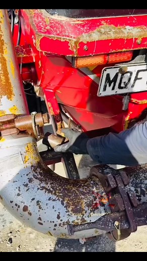 Sucking sponge ball- Cleaning the pipe after job👌🏽 #concrete #concretepump #heavyequipment #highlights #everyoneシ゚ #follower | Harry Sebastian
