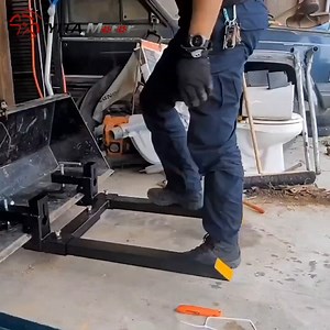 YITAMOTOR 43" 1500LBS Clamp-On Pallet Forks for Tractor Loader Bucket