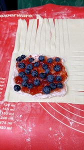 Homemade Berry Danish 🍓 #inthekitchenwithkurt | Café Moucha