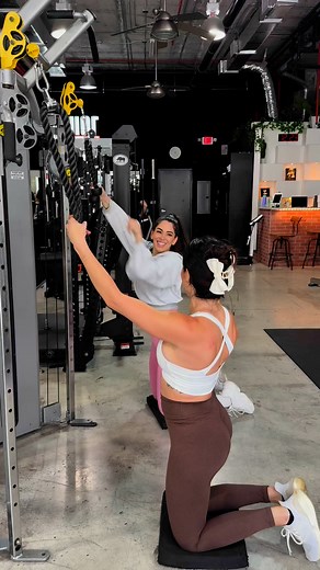 Abs under construction 🤪 #summerbodyloading | Rachel Joy Fitness/Modeling