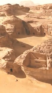 Hegra, also known as Al-Hijr or Mada’in Salih, is a remarkable archaeological site in northwestern Saudi Arabia, dating back to the 1st century AD. As the southernmost city of the Nabataean Kingdom, Hegra served as a vital trading hub along ancient caravan routes, connecting Arabia, the Levant, and the Mediterranean. The site contains 111 tombs carved into sandstone cliffs, 94 of which bear intricate facades adorned with Nabataean inscriptions and enigmatic reliefs. 📸: @parrisverra | Ancient Ci