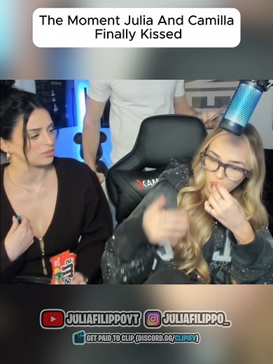 El KISS entre Julia y Camilla en Bophouse