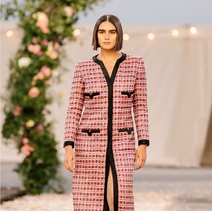 CHANEL on Instagram: "A structured pink and burgundy tweed coat from the CHANEL Haute Couture Spring-Summer 2021 collection. Filmed by Anton Corbijn. See all the looks at chanel.com #CHANELHauteCouture #CHANEL #CHANELShow @Le19M #Le19M @Massaro_Paris #Massaro @AntonCorbijn4real #AntonCorbijn @Jilla.Tequila"