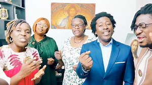 6.8K views · 293 reactions | Bonsoir famille ! Nous serons à Saint Luc de Paris pour un concert le 10 Août à partir de 15h30mn. Nous serons avec l'association "AGUI"qui fait énormément pour les femmes atteintes du cancer et l'association "MES SANS VOIX" Que ceux qui veulent se joindre à elles pour l'organisation nous contactent en inbox. Dieu vous garde ! Association AGUI | Sacré Cœur de Jésus | Facebook