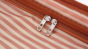 Hardshell Luggage Sets 3 Piece - (20/24/28) Expandable Suitcase Set with Spinner Wheels, TSA Lock, Airline Approved Carry On Lightweight School Travel Organizer for Men Women, White