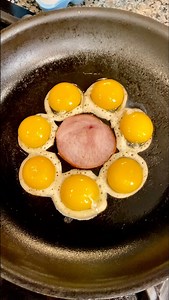 201K views · 2.9K reactions | Beautiful Breakfast!  #foodart #breakfast #eggs | Kyle & Mistie Knight | Facebook