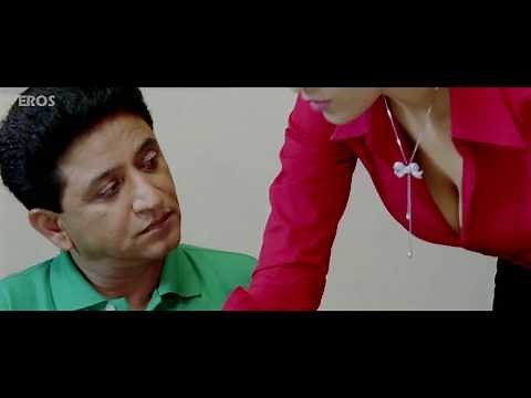 New Sexy Employee Shows Her Clevage To Boss For Permotion