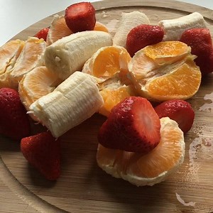 9K views · 297 reactions | Vitamine intr-un pahar! Am adaugat putin lapte si gheata sfaramata ca sa fie mai lichid!#yum #morningsmoothie #dianadumitrescu #backinshape | Diana Dumitrescu | Facebook