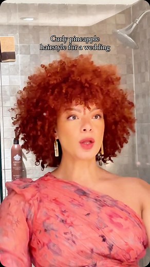 16K views · 93 reactions | Curly hairstyle for a wedding  . . . . . . . . . . . . . . . . . . . #berrycurly #curlyhaircare #curlscurlscurls #embraceyourcurls #curlcrush #naturallycurly #curlyhairmethod #curlyhairjourney #curlyhairstyles #travelingwithjessica #weddinghairinspo | Traveling with Jessica | Facebook