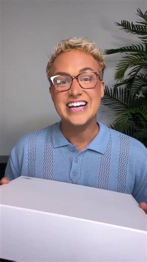 Head over to @Bondi Sands IG for their @Tim Tam giveaway! #australiasnacks #australia #bondisands #timtam | Gay Man with a Spray Tan