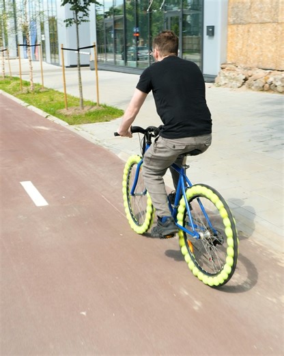 Replacing Bike Wheels With Tennis Balls | Bored Panda Art