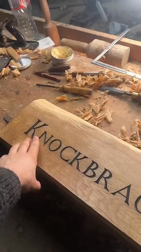 Righting a Wrong #ireland #handtools #carving #repair #lettercarving | Eion Reardon Reels