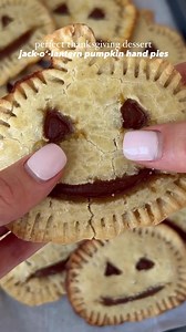 these jack-o’-lantern pumpkin hand pies are a fun twist on traditional pumpkin pie — they’re perfect for thanksgiving dessert! 🫶🏼 these pumpkin hand pies can be made gluten free, dairy free, refined sugar free, and nut free. recipe in the comments! #jackolantern #jackolanternhandpie #handpies #pumpkinpie #pumpkinpies #glutenfreepie #dairyfreepie #refinedsugarfree #glutenfreebaking #dairyfreebaking #fallbaking #pumpkinrecipes #healthybaking #bakedfromscratch #easybaking #thanksgivingrecipes #th
