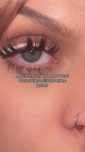 They stay FOR DAYS im never using strip lashes again #makeup #clusterlashes #eyelashes #eyelashextensions #eyelashestutorial #eyelash #eyes #tiktokshop #tiktokmademebuyit #fyp #trending