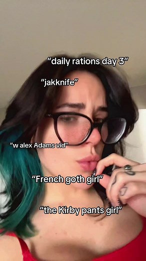 La chica gótica y sus raciones diarias