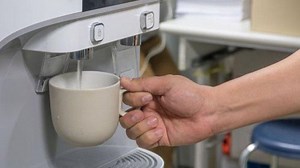 5 Dispenser DENPOO dengan Kualitas Terbaik untuk Stok dan Konsumsi Air Minum - Tribunshopping.com