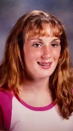 2.2M views · 10K reactions | For those of you asking where you’ve seen me before✂️ #projectrunway #fashiondesigner #sewingtok #fypage #keepgoing | Kelly Dempsey | Facebook