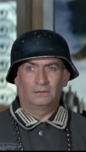 « De moi vous osez vous foutez ? » Louis De Funés et Bourvil dans la « La Grande Vadrouille » (1966). Réalisé par Gérard Oury. . . . #louisdefunes #defunes #lagrandevadrouille #film #extrait | Clem Lep - Photos