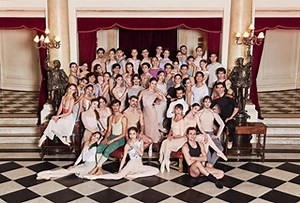 15K views · 606 reactions | Hoy el Ballet de Santiago celebró a distancia su aniversario nº 61. Para estar más cerca, bailarines, administrativos y miembros de la compañía enviaron un saludo en este especial día. | Municipal de Santiago | Facebook