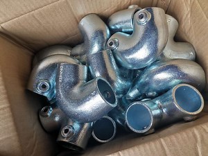 [Hot Item] Malleable Iron Pipe Clamp Fittings Elbow / Flange Base