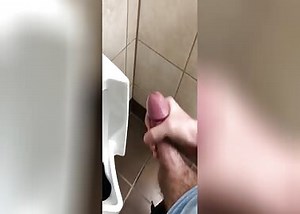 Truck Stop Urinal-ph5a4964b6ef6b8