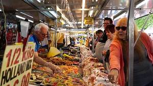 Holland-Markt in NRW: Frikandeln, Tulpen und Kibbeling in Duisburg