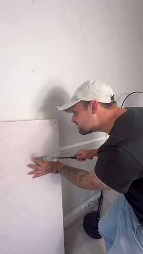 HOW TO PATCH REPAIR A HOLE IN YOUR WALL #plaster #plasterboard #fixit #homeimprovement #diy #howto #repairing #reels | The Home Improvements Channel Uk