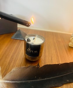 Dark Moon Ritual Candle – Obsidian Crystal, Mahogany & Incense, Non-toxic, Handpoured Soy (2.5oz) - Etsy