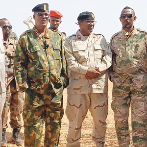 2.9K views · 100 reactions | Taliyaha Guud ee Ciidamada SSC-Khatumo aya bogaadiyey beesha "Baharasame sido kale taliyaha aya baaq u diray beelaha kale ee reer SSC SSC Media Inc Follow | SSC MEDIA | Facebook