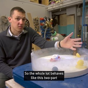 Andy dusts off the fluidised bed, a classic piece of Ri demonstration kit handed down from the 1950s. | Royal Institution of Great Britain