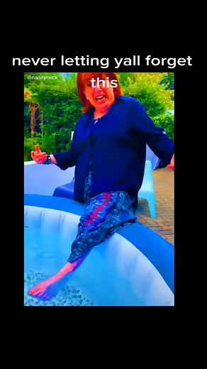 Booty Farts in Colder Water