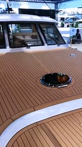 18K views · 125 reactions | 'Like the bonnet of an E-Type jaguar, this has this long, open foredeck and that lovely swept back look' - Editor Hugo Andreae on the Mulder Favorite 1700's aesthetics #motorboat #LuxuryLiving #LuxuryTravel #jaguaretype #boaters | Motor Boat & Yachting | Facebook