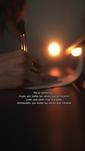 No te conformes mujer🖤 #poema #poesía #chimaraslaura #spokenword #mujer
