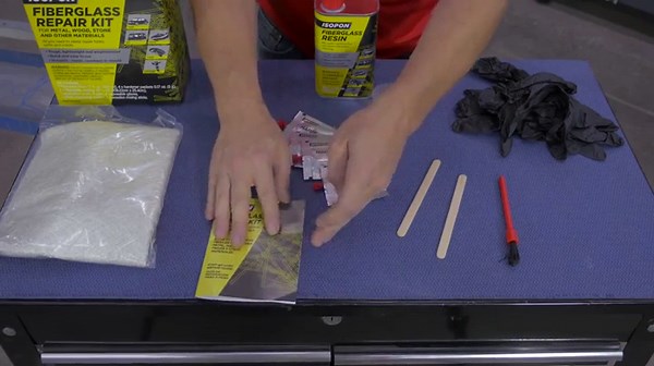 isopon UP5009 Fiberglass Repair Kit