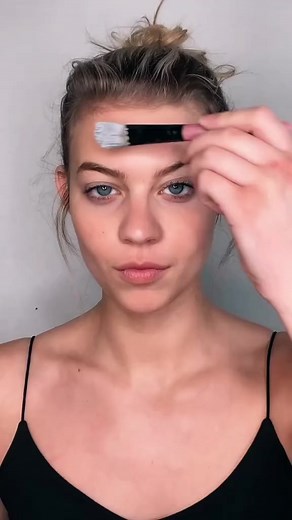 Emoji makeup look!!! 📰 Follow for more!!! #emojichallenge #emoji #emojimakeup #makeup #makeupartist #transition #newspaper | Sydney Morgan