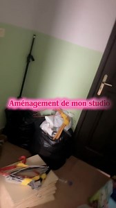 Aménagement de mon studio : matelas à terre et meubles neufs