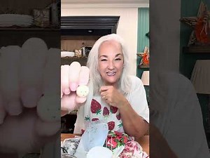 Angel faces from wooden beads for vintage hankie angels. #diy #vintage #diyprojects #angels #hankie