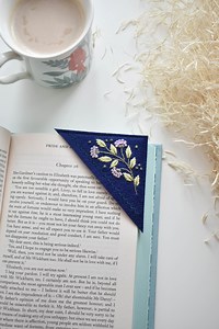 Embroidered Corner Bookmark - Daphne - Etsy