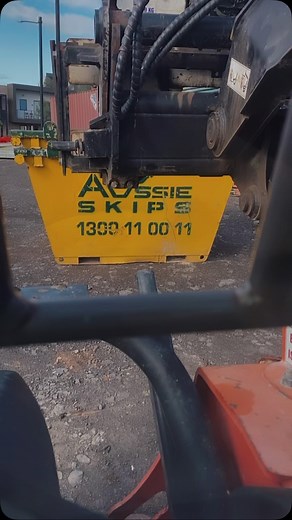 No slings, no worries. 🚧🦎 #telehandler #manitou #merlo | Goanna Operators