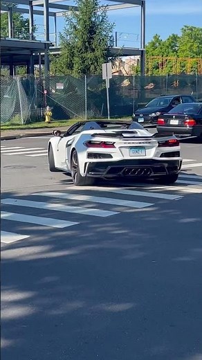 C8 Z06 engine sound with revs