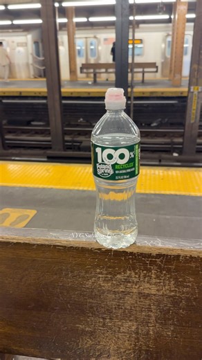 It’s a HOT day in NYC today! Real feel: 101° F Make sure you have plenty of fluids! Specially in the Subway stations where it feels even 🥵 #NYCSubway #NYC #MTA #NewYorkCitySubway #LIRR #SubwayTrain #NYCTransit You can now buy me a coffee: https://bmc.link/NYCSubwayLife | NYC Subway Life