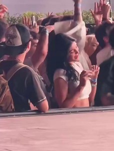 @brutalfootages Kylie Jenner Beautiful moment picture